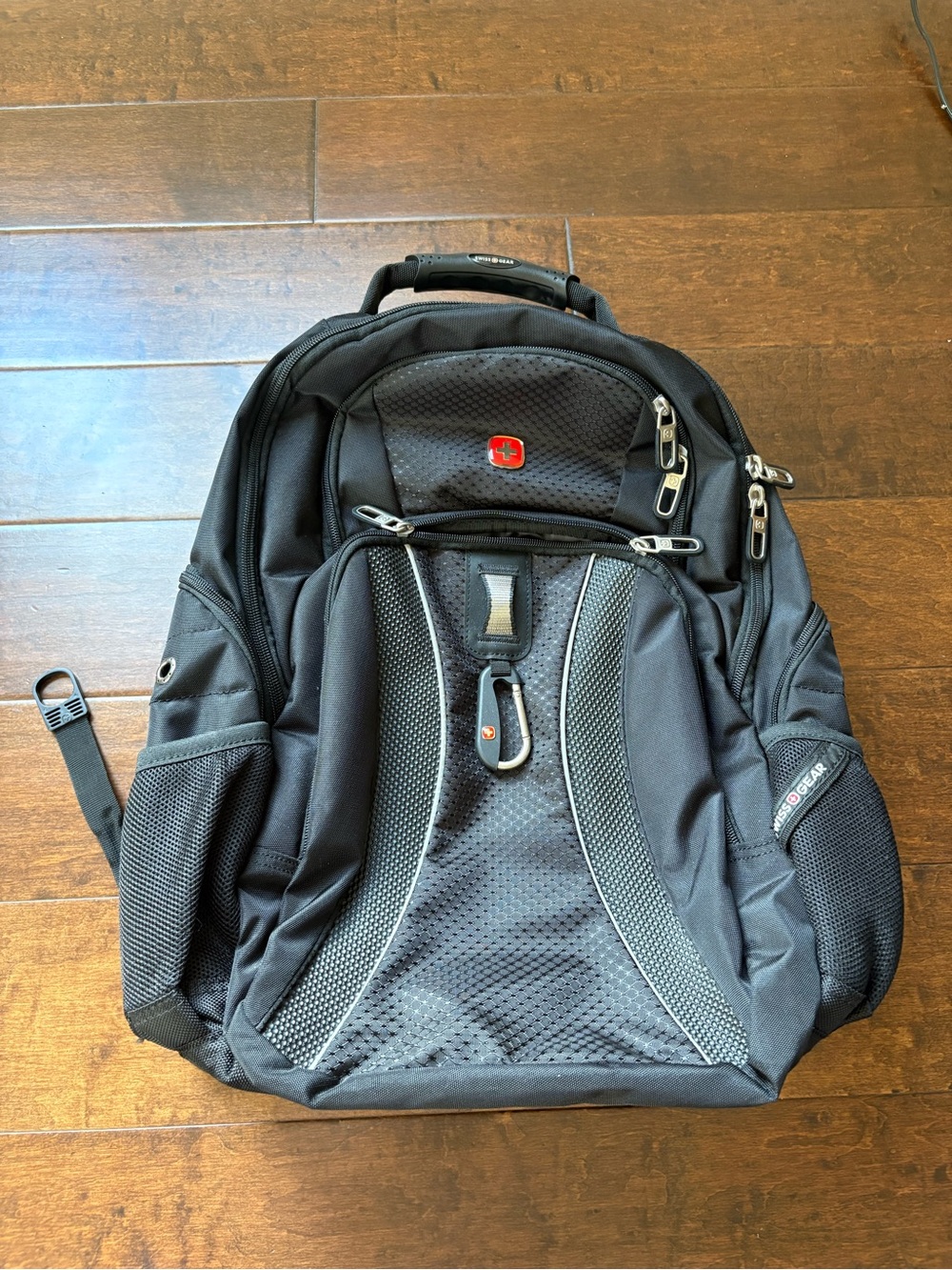 SwissGear Black and Gray Men's Backpack with Laptop Compartment. NWOT.